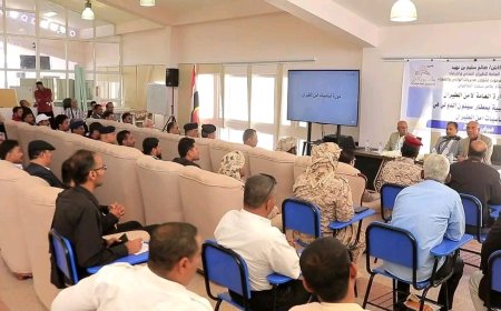 وكيل حضرموت يفتتح دورة تدريبية حول أساسيات أمن الطيران