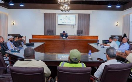 عدن.. تنفيذي صيرة يناقش خطط المكتب خلال شهر رمضان المبارك