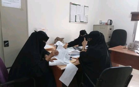 استمرار عملية فحص وثائق الطلاب المتقدمين للاختبارات النهائية بمعاهد التعليم الفني في عدن