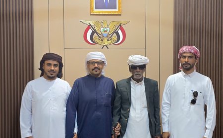 مدير عام شؤون القبائل يبحث مع المرجعية القبلية الشيخ حاكم بن قحران المنهالي دور الوجهاء في حل النزاعات