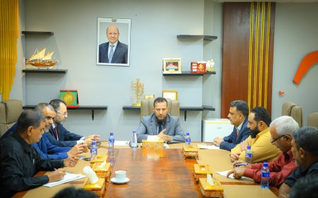 محافظ عدن يشدد على ضرورة التعامل بجدية مع إشكاليات الغاز وزيادة حصة المحافظة