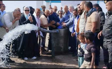 محافظ تعز يفتتح مشاريع إعادة تأهيل إمدادات المياه في مديرية المخا