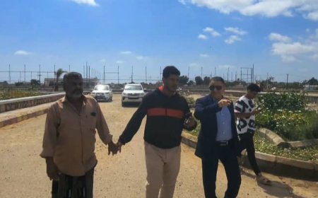 الأمين العام للمجلس المحلي بمحافظة أبين يقوم بزيارة تفقدية ميدانية لساحة الشهداء 