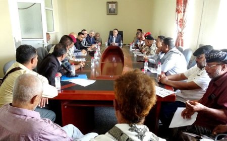 أمين عام المجلس المحلي "أبين" يلتقي قيادتي مكتب تنسيق الاعمال المتعلقه بالالغام، ومنظمة المساعدات الشعبية النرويجية العامله في بلادنا