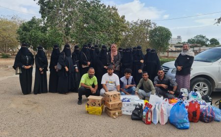 لتعزيز قيم التكافل الاجتماعي.. طلاب كلية التربية عدن يزورون دار المسنين