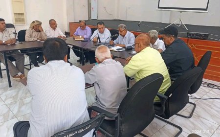 بتوجيهات وزير الدولة - محافظ العاصمة عدن.. المدير العام التنفيذي لصندوق النظافة يترأس اجتماعاً لمناقشة خطة شهر رمضان