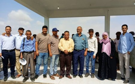 برعاية الوزير السقطري.. رئيس هيئة مصائد خليج عدن يفتتح مركز الإنزال السمكي في منطقة قعوة بالبريقة