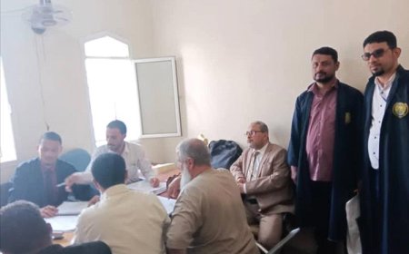 عميد المعهد العالي للقضاء يتفقد الطلبة المتدربين في محكمة الحوطة الابتدائية بمحافظة لحج