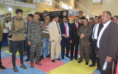 المؤسسة الاقتصادية اليمنية تدشن الخيمة الرمضانية في عدن