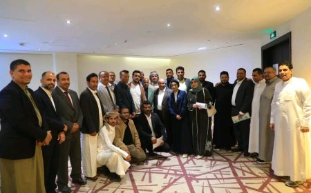 عضو مجلس القيادة ومحافظ حضرموت يلتقي الصحفيين والإعلاميين من أبناء المحافظة