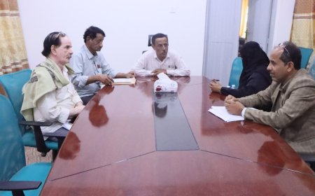 العمودي يلتقي بلجنة وزارة الصحة لتقييم عمل الأطباء والكادر الأجنبي بالمستشفيات الحكومية