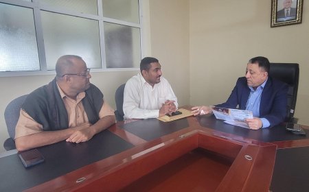 في لقائه برئيس المؤسسة.. نائب محافظ أبين يشيد بدور "تراحم" الخيري في المحافظة