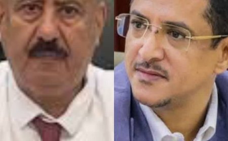 الدكتور منيف الزغلي نائب مدير عام مطار عدن الدولي يهنئ  معالي الوزير محسن حيدرة بمناسبة تعيينه وزيرا للنقل