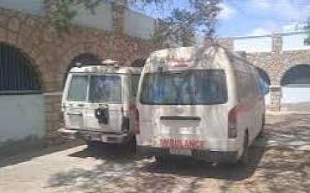 الدعوة لتشكيل لجنة خيرية لجمع التبرعات لإصلاح سيارات إسعاف مستشفى أحور