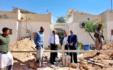 هشله يدشّن مشروع إعادة تأهيل إمدادات المياه بمستشفى شبوة للأمومة والطفولة