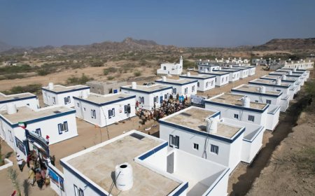 وكيل أول محافظة تعز يفتتح مشروع قرية حصة الدخيل  بمديرية الوازعية