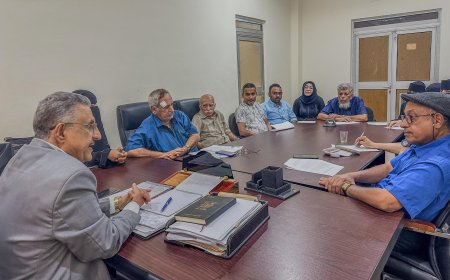 الوكيل عبدالملك يعقد اجتماعاً مع مدراء وموظفي قطاع الإنتاج الزراعي 