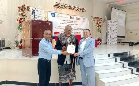 تقديراً لعطائه في خدمة المحافظة.. الحامد واليزيدي يكرّمان الأستاذ محمد ناشر