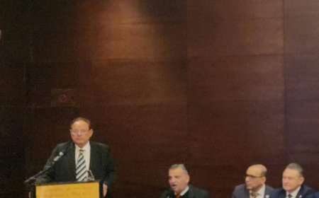 ​وصول الرئيس علي ناصر محمد إلى الأردن للمشاركة في منتدى الصداقة الروسية العربية