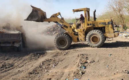 في إطار حملاتها المستمرة وحدة النظافة والتحسين بمديرية القطن تنفذ حملة نظافة واسعة بمنطقة بروج