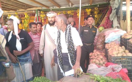 قيادة السلطة المحلية ومكتب الأشغال العامة بحبان ينفذون نزولًا ميدانيًا لتنظيم الباعة بسوق المدينة