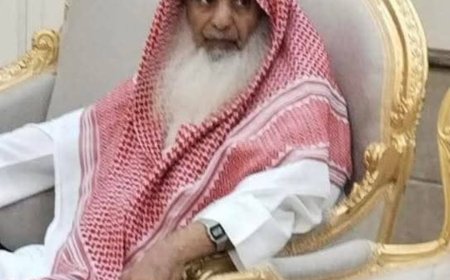 رئيس حلف كوادر أبناء مناطق الواحدي يشارك في التشييع ويقدم واجب العزاء في وفاة الشيخ أحمد بن ناصر بن عوزر