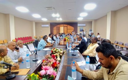 تنفيذي لحج يعقد اجتماعه الدوري ويقر معالجات لملفي الكهرباء والمياه