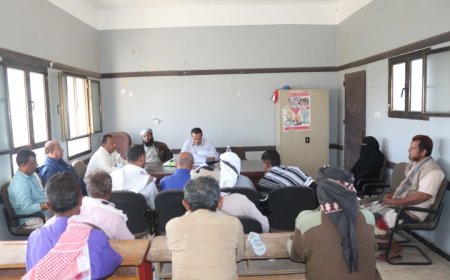 المكتب التنفيذي بمديرية كرش القبيطة يعقد اجتماع دورته الاعتيادية الأولى للعام 2026م