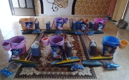 بدعم من مؤسسة إثراء للتنمية والتمكين.. جمعيات الوفاق وإكرام والنش توزع أدوات نظافة لمساجد الكود والنش