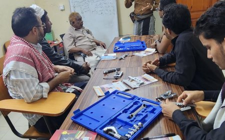 رئيس نقابة المهندسين اليمنيين بمحافظة حضرموت يدشن الدورة المهنية التكييف والتبريد وصيانة الغسالات بالمكلا