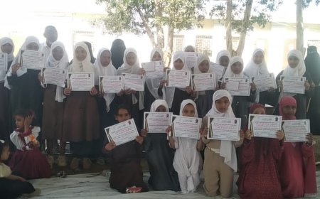 مؤسسة البركة واتحاد أبين للشطرنج يكرّمان نجوم ونجمات الشطرنج بمدارس الكود بخنفر