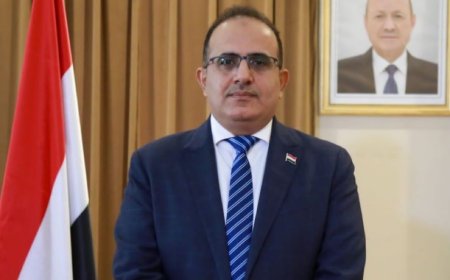 مستشار محافظة أبين يبعث برقية تعزية إلى معالي وزير الصحة العامة والسكان بوفاة والده