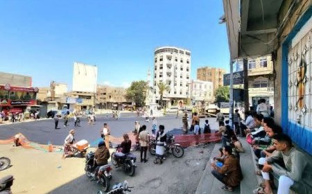 تعز.إشادة شعبية بجهود المشمر في تعبيد شـوارع مديرية القاهرة