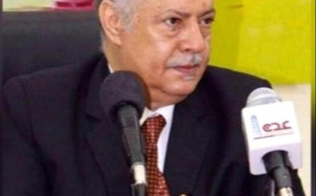 مستشار رئيس مجلس القيادة الرئاسي يعزّي وزير الصحة بوفاة والده