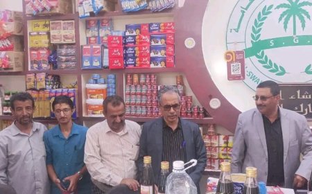 بتوجيهات المحافظ بن الوزير.. حملة رقابية مشددة لضبط أسعار السلع في عتق قبيل رمضان