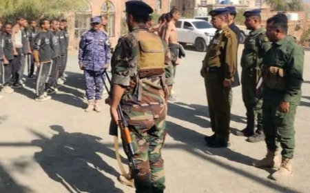 مدير عام شرطة محافظة تعز يتفقد دورة الاستجداد لشرطة الدوريات وأمن الطرق ويشيد بمستوى الانضباط والتدريب