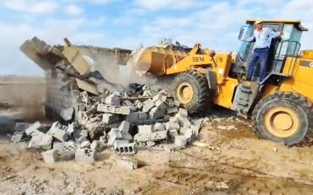 حماية الأراضي تنفذ إزالة بناء عشوائي بخور مكسر رغم محاولة اعتراضها من مسلحين خارجين عن النظام والقانون