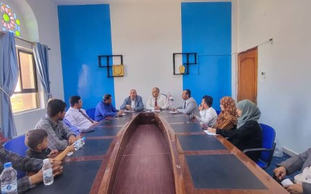 لقاء تنسيقي بين السلطة المحلية وجامعه تعز لتسهيل تعليم ذوي الاحتياجات الخاصة