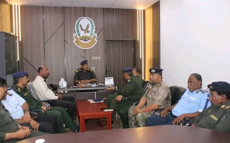 قيادة أمن ساحل حضرموت والسلطة المحلية بالمكلا تقران خطة صارمة لمنع السلاح ومكافحة المظاهر المخلة بالأمن