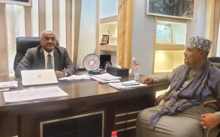 وزير الإدارة المحلية يناقش مع أمين عام اللجنة العليا للإغاثة مقترحات تنشيط العمل الإنساني