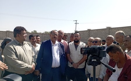 ​لحج.. تدشين مشروع توزيع الجرارات لـ 300 مزارع بدعم من أكشن فور هيومانيتي