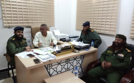 القاضي علي الحريري يقود نزولًا ميدانيًا إلى إدارة أمن تبن وقسم شرطة الفيوش ويؤكد: لا حبس إلا في القضايا الجنائية