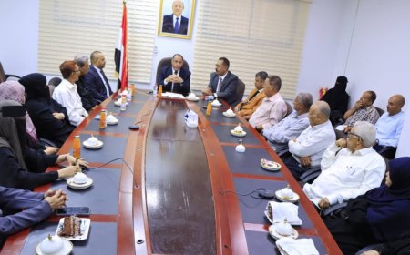 وزير الصناعة والتجارة يدشّن مهامه بعد تجديد الثقة ويؤكد مضاعفة الجهود وتعزيز النزاهة والارتقاء بالأداء المؤسسي