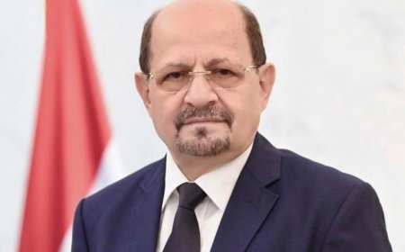 مدير مكتب وزارة الخارجية بشبوة يهنئ دولة رئيس الوزراء ووزير الخارجية بمناسبة حلول شهر رمضان المبارك