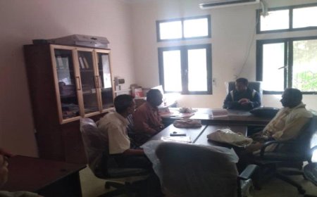 في أول أيام شهر رمضان المبارك.. اليوسفي يتفقد مكتب التربية والتعليم بخنفر ويؤكد دعم السلطة المحلية للعملية التعليمية