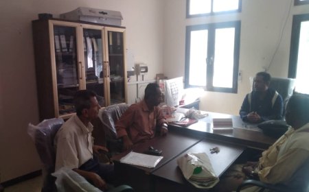 مدير عام خنفر "اليوسفي" يتفقد مكتب التربية والتعليم بالمديرية في أول أيام شهر رمضان المبارك