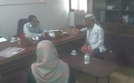 مدير عام مستشفى الأمراض النفسية يلتقي مسؤولة الصحة النفسية في مؤسسة الرعاية النفسية التنموية