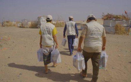 الحديدة.خلية الأعمال الإنسانية توزيع مشروع "تمرة إفطار" للأسر المحتاجة والنازحة في حيس