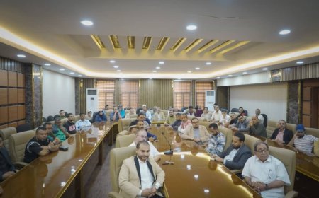 محافظ العاصمة عدن يؤكد على دور الإعلام كشريك أساسي في تعزيز الشفافية ودعم جهود التنمية