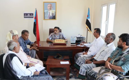 تنفيذية انتقالي أبين تعقد اجتماعها الدوري لشهر فبراير وتدين استخدام العنف وحملة الاعتقالات واغلاق مقرات المجلس